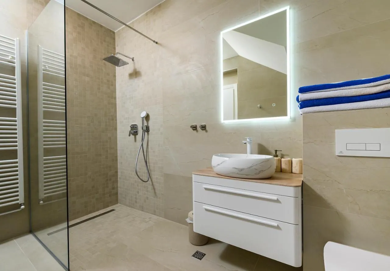 Gallery Luxury Suites & Rooms Split Apartment