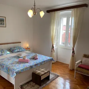 Soul In Center Apartment
